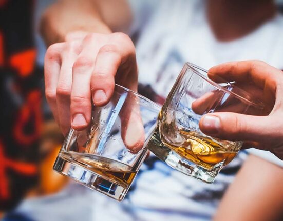 How alcohol consumption affects our health