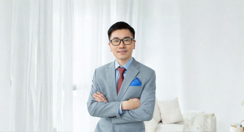 Dr Kenneth Lee Featured Image