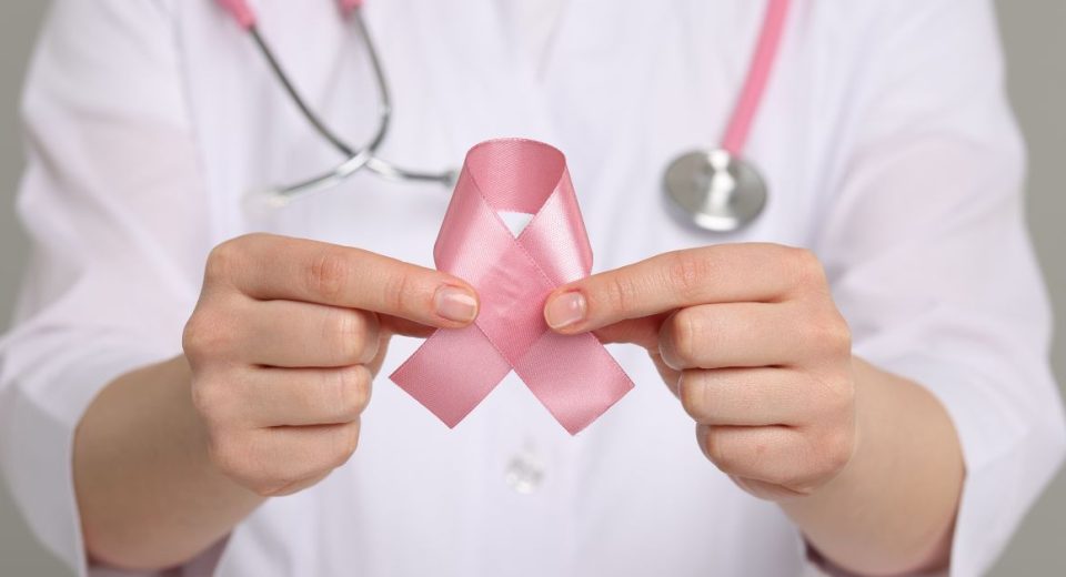 symptoms of cancer in women​