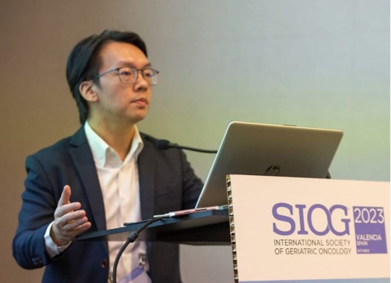Dr Daniel Lee