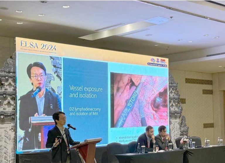 Dr Daniel Lee