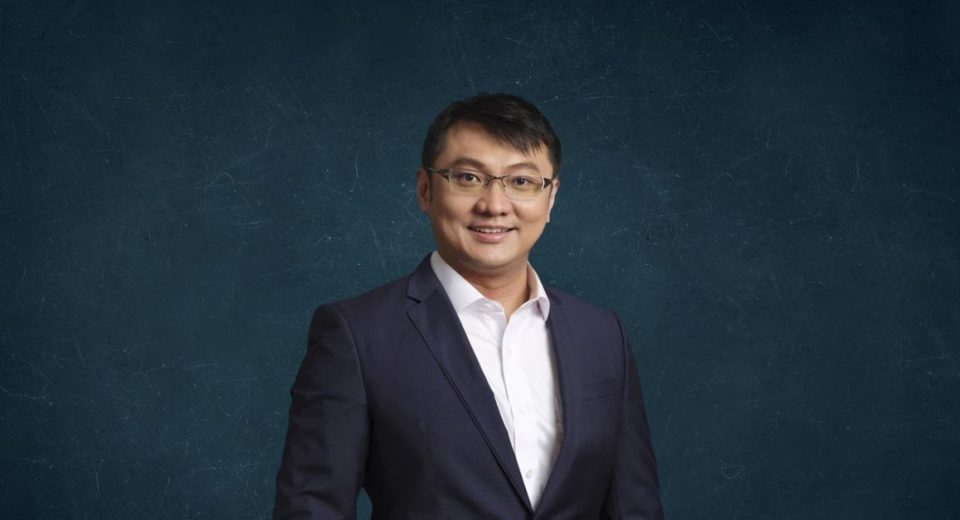 Dr Adrian Lau Orthopaedic Surgeon